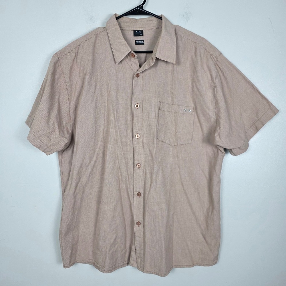 Vintage Oakley 3D Logo Button Shirt Mens XL Short Sleeve Casual Tan Pocket Logo